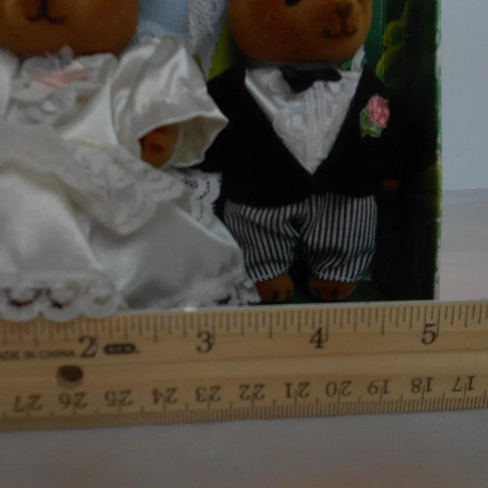 Vtg. 1986 Bride & Groom Teddy Bear Story